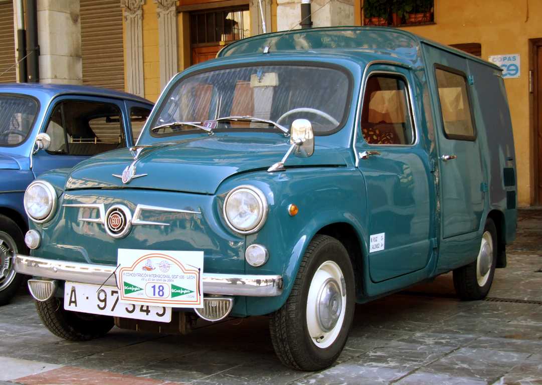 Seat600Furgonata.jpg