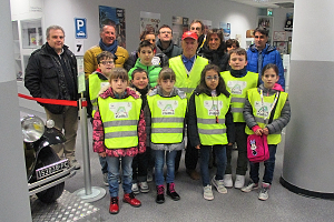 Giuseppe Pastorino e i bambini di Albisola