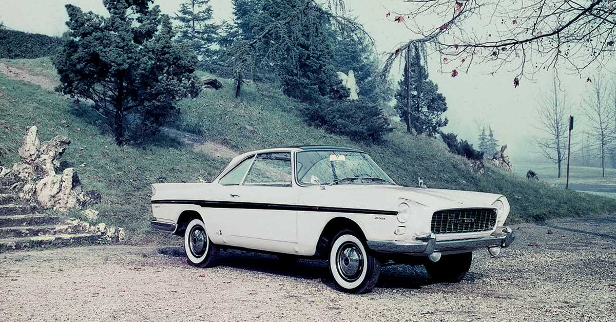 1959-Vignale-Fiat-1800-2100-Coupe-En-Plein-01.jpg