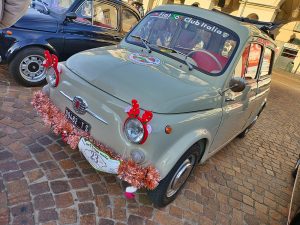 Le 500 a Natale in Giostra a Torino