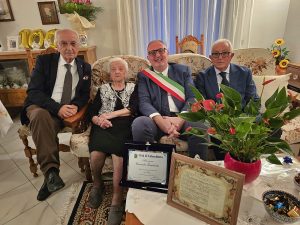 100 anni di Carmela Lambritto Folisi