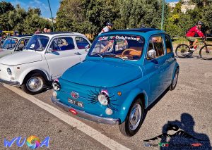 Napoli, le 500 sul Lungomare Caracciolo