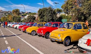 Napoli, le 500 sul Lungomare Caracciolo