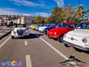 Napoli, le 500 sul Lungomare Caracciolo