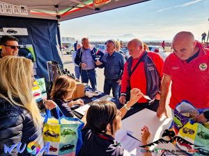 Napoli, le 500 sul Lungomare Caracciolo