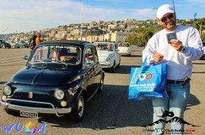 Napoli, le 500 sul Lungomare Caracciolo