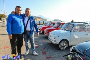 Napoli, le 500 sul Lungomare Caracciolo