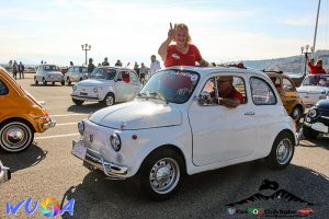 Napoli, le 500 sul Lungomare Caracciolo